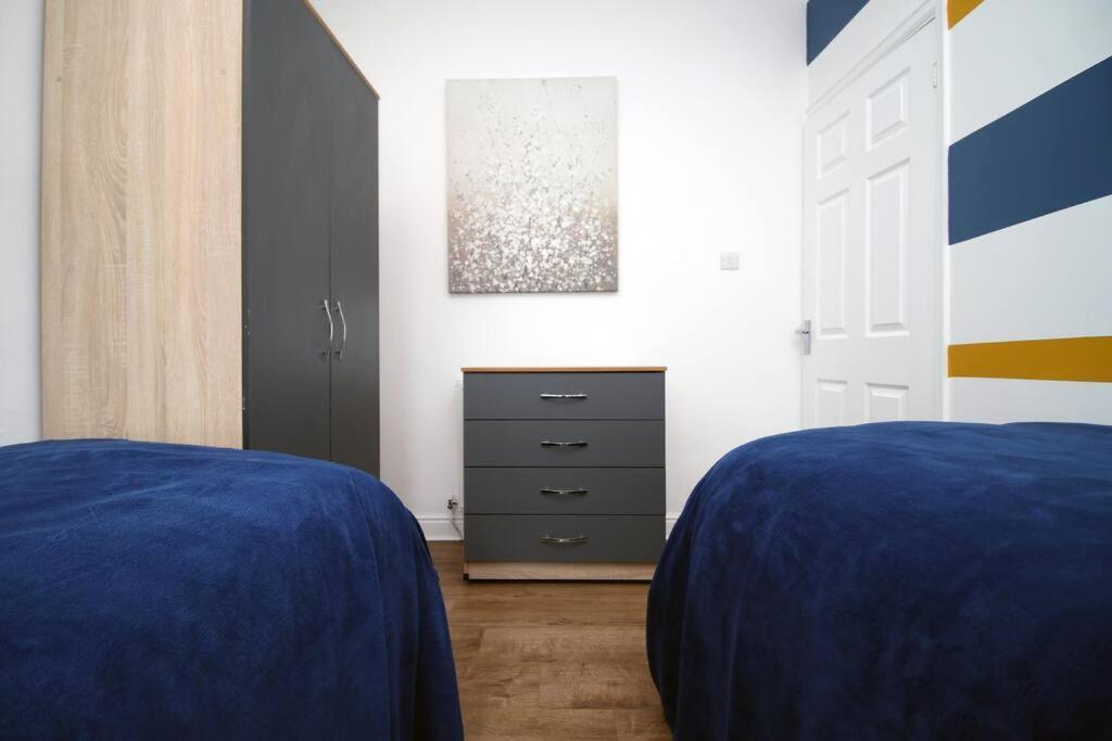 فيلا Holiday House For 7 Guests, Free Wi-Fi & Self Check-In Explore Newport المظهر الخارجي الصورة