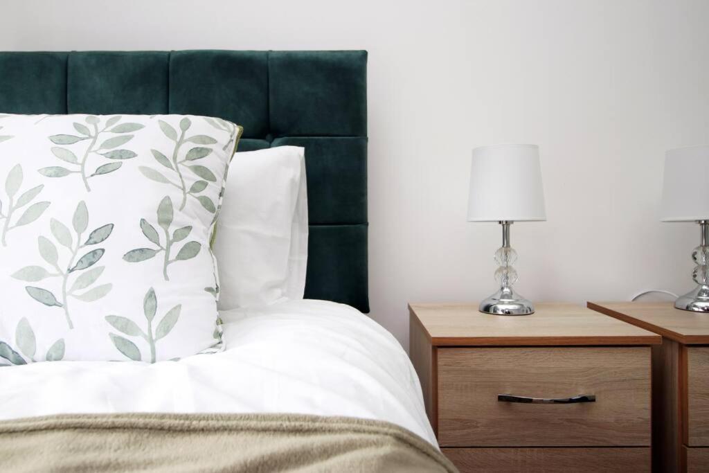 فيلا Holiday House For 7 Guests, Free Wi-Fi & Self Check-In Explore Newport المظهر الخارجي الصورة