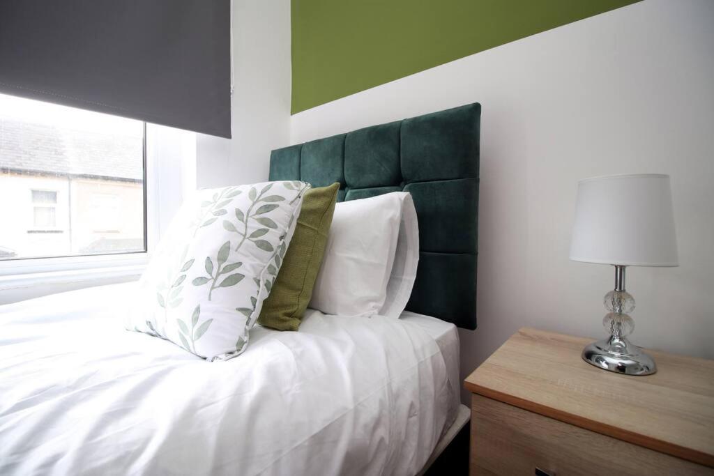 فيلا Holiday House For 7 Guests, Free Wi-Fi & Self Check-In Explore Newport المظهر الخارجي الصورة