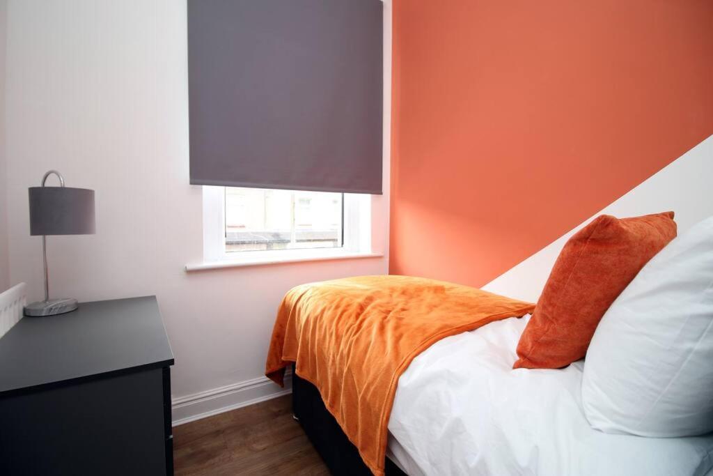 فيلا Holiday House For 7 Guests, Free Wi-Fi & Self Check-In Explore Newport المظهر الخارجي الصورة